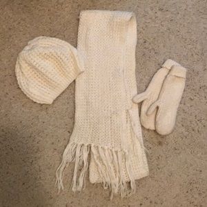 Divided H&M ivory mittens, scarf and hat